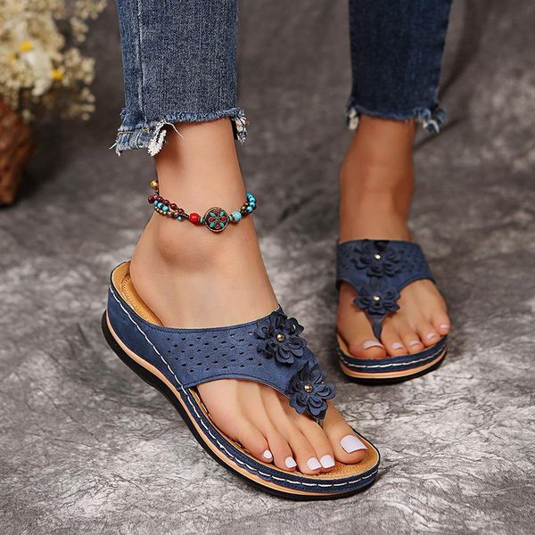 slippers women flower summer shoes for flip flops embroidered wedges heels sandals slides female pantuflas, Black
slippers women flower summer shoes for flip flops embroidered wedges heels sandals slides female pantuflas, Black