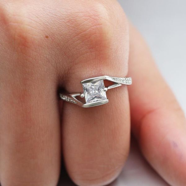 white zircon copper engagement ring female square geometry crystal romantic wedding party gift rings, Slivery;golden
white zircon copper engagement ring female square geometry crystal romantic wedding party gift rings, Slivery;golden