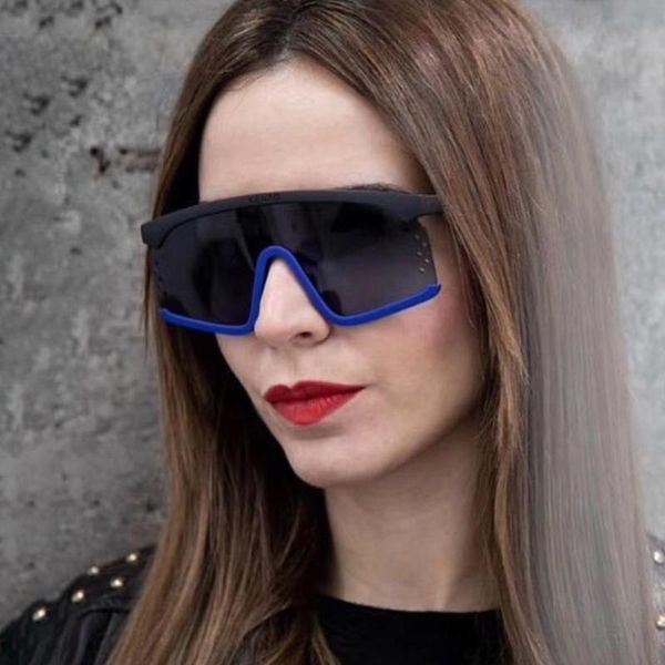 big frame sun glasses women oversized conjoined sunglasses tint lens shades luxury one piece summer eyewear anti-uv, White;black
big frame sun glasses women oversized conjoined sunglasses tint lens shades luxury one piece summer eyewear anti-uv, White;black