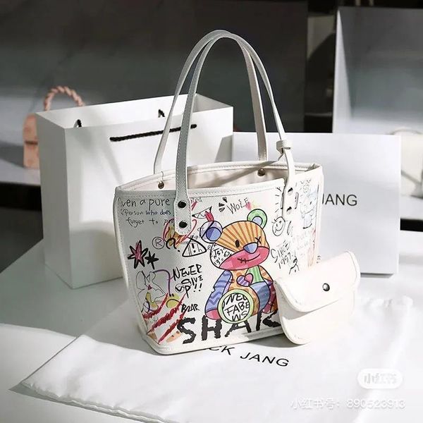 evening bags women totes shoulder fashion exquisite shopping bag retro casual female cartoon print handbag for 2021
evening bags women totes shoulder fashion exquisite shopping bag retro casual female cartoon print handbag for 2021
