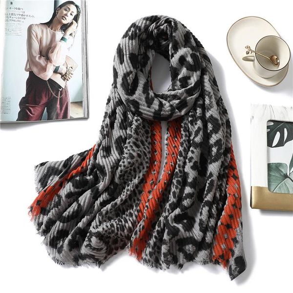 scarves 2021 fashion classic pleated leopard print polka dot color matching scarf windproof and warm twill cotton shawl 180*90cm sjaal, Blue;gray
scarves 2021 fashion classic pleated leopard print polka dot color matching scarf windproof and warm twill cotton shawl 180*90cm sjaal, Blue;gray