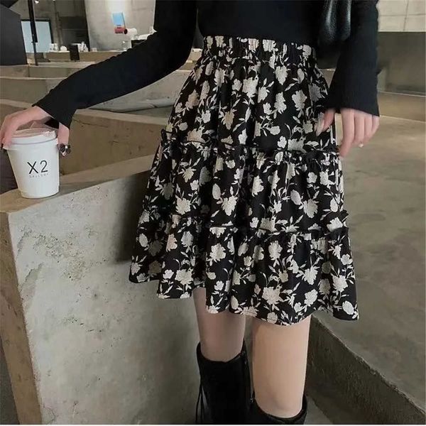 gothic black floral printed mini skirt women summer high waist hip hop short skirt korean wild a-line ruffle cake pleated skirt 210619
gothic black floral printed mini skirt women summer high waist hip hop short skirt korean wild a-line ruffle cake pleated skirt 210619