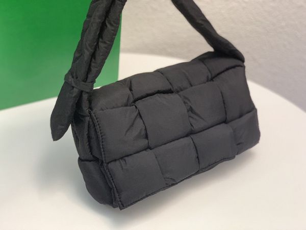 new luxury women weave bags designer soft material wallet card crossbody mini purse shoulder messenger flap lady evening handbag 28cm
new luxury women weave bags designer soft material wallet card crossbody mini purse shoulder messenger flap lady evening handbag 28cm