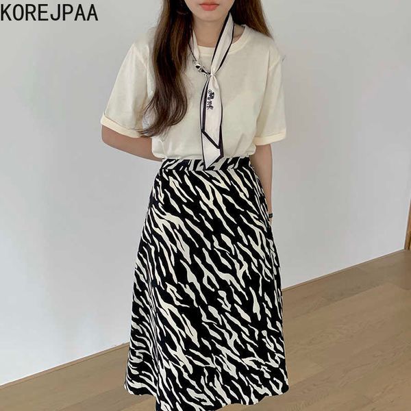 korejpaa women sets summer korean chic round neck loose short sleeve silk ccarf t-shirt retro high waist zebra print skirt 210526, White
korejpaa women sets summer korean chic round neck loose short sleeve silk ccarf t-shirt retro high waist zebra print skirt 210526, White