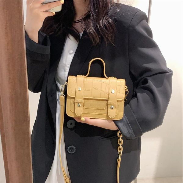 trade new 2021 foreign bag portable fashion summer style retro messenger one-shoulder small female square oalbh