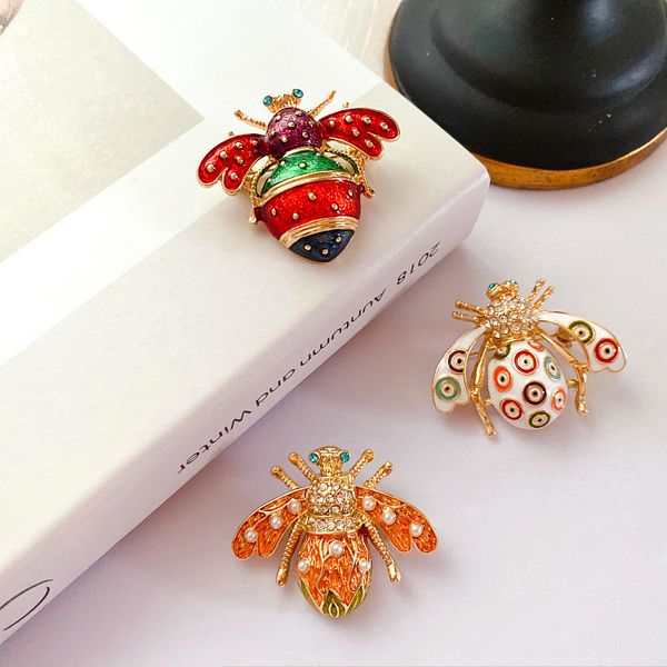 baroque style brooch vintage retro insect bee shape drip glaze enamel pearl brooch jewelry badge new christmas accessories, Gray
baroque style brooch vintage retro insect bee shape drip glaze enamel pearl brooch jewelry badge new christmas accessories, Gray