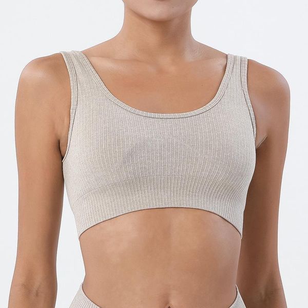 seamless yoga sports underwear shockproof bra u-shaped solid color women outfit
seamless yoga sports underwear shockproof bra u-shaped solid color women outfit