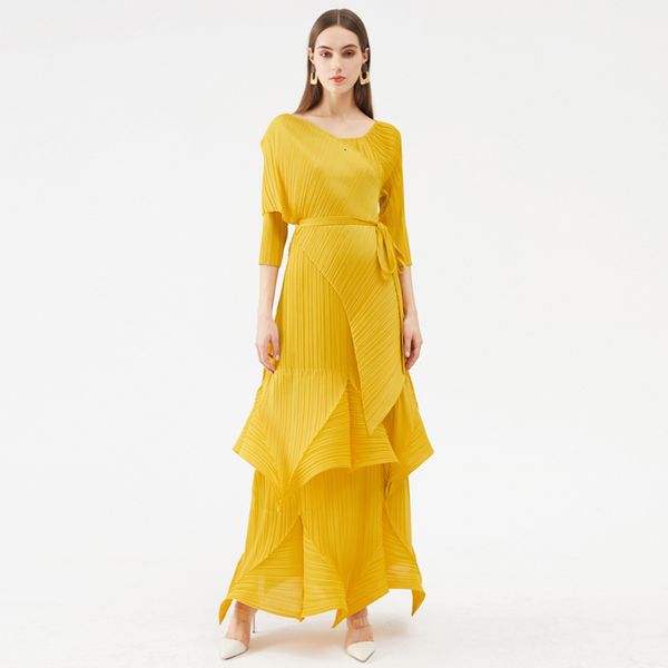 casual dresses 2021 summer autumn pleated flower bud dress yellow large size long abaya dubai shawl scarf original design clothes, Black;gray
casual dresses 2021 summer autumn pleated flower bud dress yellow large size long abaya dubai shawl scarf original design clothes, Black;gray