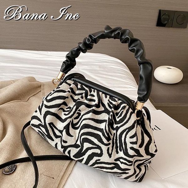 embroidered canvas crossbody bags for women 2021 winter shoulder bag handbags trend women's luxury clutch hand totes
embroidered canvas crossbody bags for women 2021 winter shoulder bag handbags trend women's luxury clutch hand totes