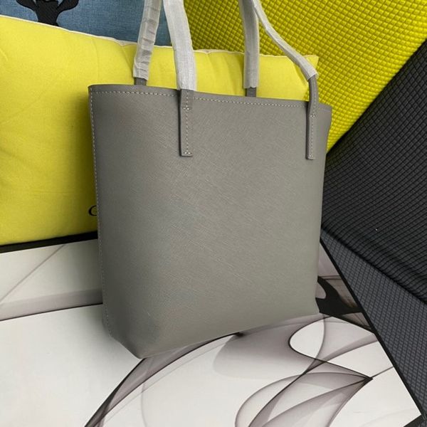hasp trend large-capacity luxury fashion bags patent leather womens totes bag plain diagonal chain wandering handbag pleated letter handbags
hasp trend large-capacity luxury fashion bags patent leather womens totes bag plain diagonal chain wandering handbag pleated letter handbags