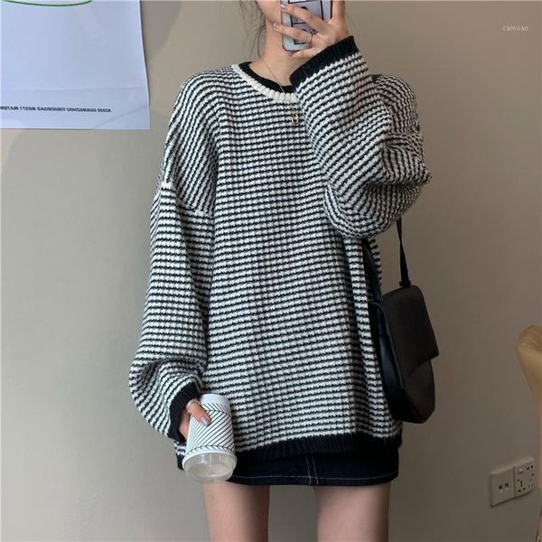 women's sweaters autumn loose black and white color matching checkered long-sleeved sweater round neck outer wear, White;black
women's sweaters autumn loose black and white color matching checkered long-sleeved sweater round neck outer wear, White;black