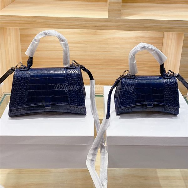2021 new fashion trends women shoulder bag purse toiletry alligator hourglass handbags to tesleisu handbag purses classic crossbody bags
2021 new fashion trends women shoulder bag purse toiletry alligator hourglass handbags to tesleisu handbag purses classic crossbody bags