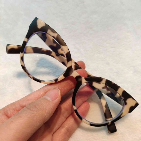 2021 nieuwe mode luipaard kat bril frame vrouwen vintage optische anti-blauw brillen vrouwelijke comfortabele computer brilxa8u, White;black
2021 nieuwe mode luipaard kat bril frame vrouwen vintage optische anti-blauw brillen vrouwelijke comfortabele computer brilxa8u, White;black