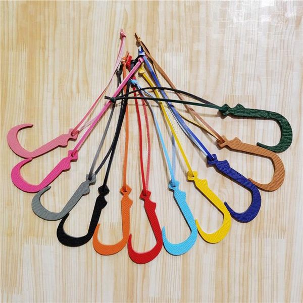 keychains diy initial a~z three j real natural leather character alphabet arabic letter keychain backpack pendant ladies women bag charm, Silver
keychains diy initial a~z three j real natural leather character alphabet arabic letter keychain backpack pendant ladies women bag charm, Silver