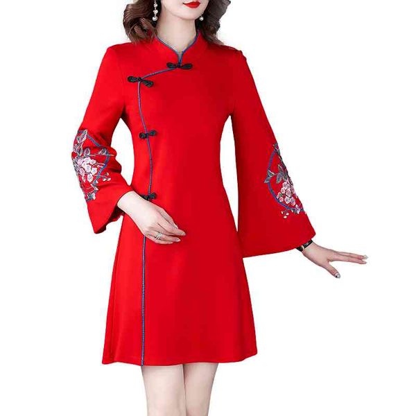 women's cheongsam, retro chine clothing, flowers, camping sv, buttons, spring 2021, Black;gray
women's cheongsam, retro chine clothing, flowers, camping sv, buttons, spring 2021, Black;gray