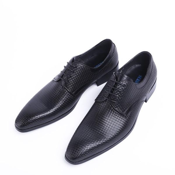 european version of men's lace-up leather shoes. british pointed-toe business suit trend embossing. through weddi dress shoes, Black
european version of men's lace-up leather shoes. british pointed-toe business suit trend embossing. through weddi dress shoes, Black