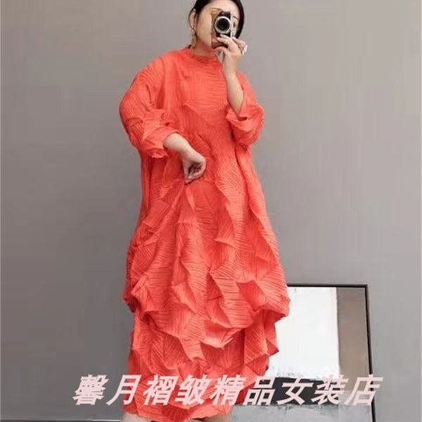 dress miyake fashion fold diamond pleats solid color stand collar loose long bud, Black;gray
dress miyake fashion fold diamond pleats solid color stand collar loose long bud, Black;gray