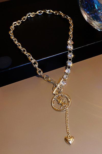 pendant necklaces luxury super shiny crystal portrait heart inlaid with five zircons titanium steel women love fashion, Silver
pendant necklaces luxury super shiny crystal portrait heart inlaid with five zircons titanium steel women love fashion, Silver