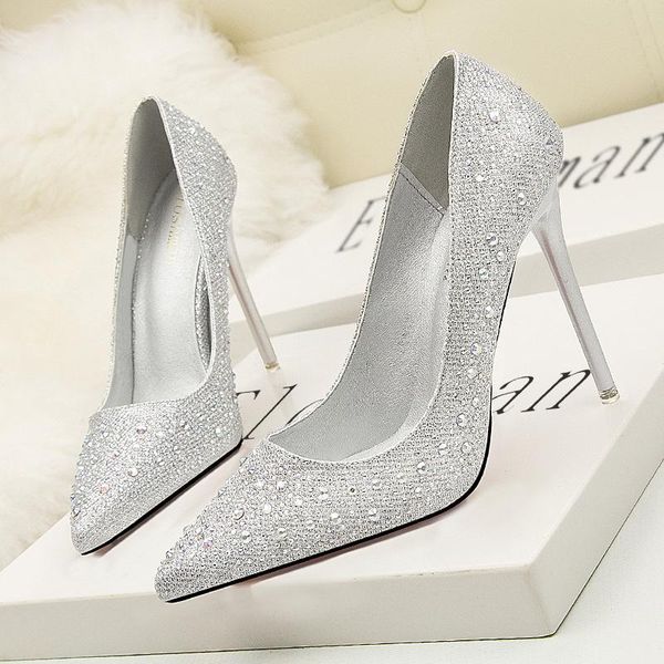 dress shoes 2021 pointed color diamond rhinestone wedding women's single korean fashion sweet and elegant shallow mouth high heels, Black
dress shoes 2021 pointed color diamond rhinestone wedding women's single korean fashion sweet and elegant shallow mouth high heels, Black