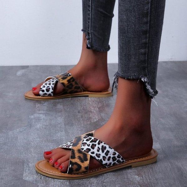 women shoes leopard print cross drag 2021 summer roman style flat bottom large slippers big size 35-42, Black
women shoes leopard print cross drag 2021 summer roman style flat bottom large slippers big size 35-42, Black