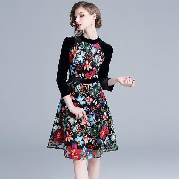 casual dresses luxury embroidery floral dress velvet patchwork vintage womens clothing elegant lady retro robe femme party vest, Black;gray
casual dresses luxury embroidery floral dress velvet patchwork vintage womens clothing elegant lady retro robe femme party vest, Black;gray