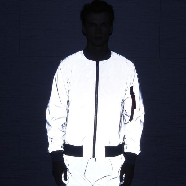 men's jackets reflective jacket men 2021 brand fluorescence bomber stand collar hip hop windbreaker mens and coats, Black;brown
men's jackets reflective jacket men 2021 brand fluorescence bomber stand collar hip hop windbreaker mens and coats, Black;brown