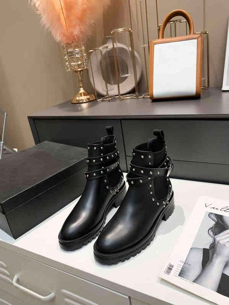dress shoes 21ss autumn and winter fashion shoes week women's rivet martin boots r british style lace solid color shoe, Black
dress shoes 21ss autumn and winter fashion shoes week women's rivet martin boots r british style lace solid color shoe, Black
