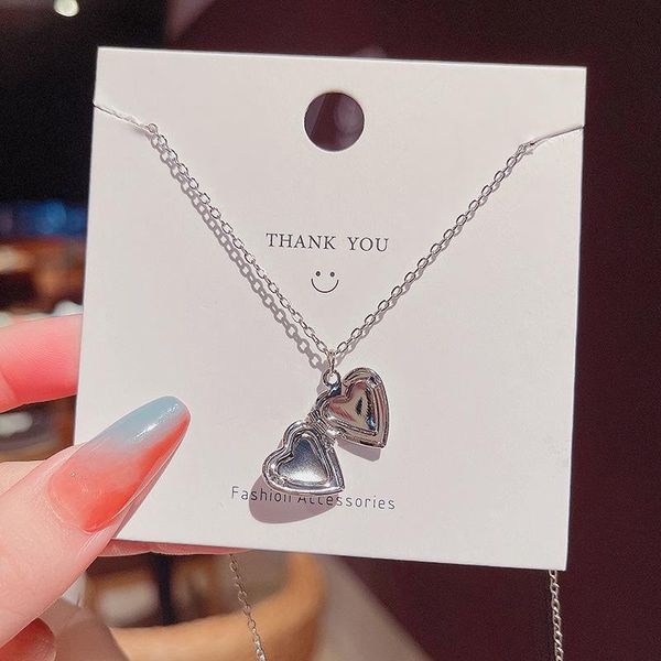 pendant necklaces 2021 trend retro openable heart-shaped necklace for women korean fashion jewelry wedding girl clavicle chain charm, Silver
pendant necklaces 2021 trend retro openable heart-shaped necklace for women korean fashion jewelry wedding girl clavicle chain charm, Silver