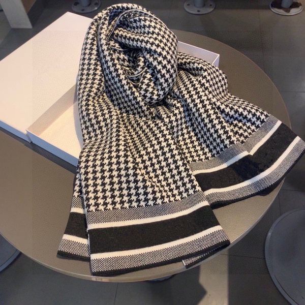 warm scarf pashmina scarves high-end soft thick cashmere fashion houndstooth designer shawl for man women 2 color quality, Blue;gray
warm scarf pashmina scarves high-end soft thick cashmere fashion houndstooth designer shawl for man women 2 color quality, Blue;gray