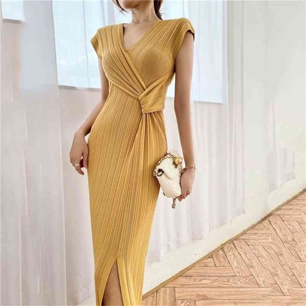 elegant office lady lce silk knitted split long dress women v-neck slim fit sheath bandage sleeveless 210603, Black;gray
elegant office lady lce silk knitted split long dress women v-neck slim fit sheath bandage sleeveless 210603, Black;gray