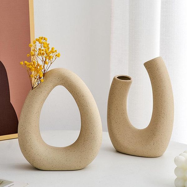 vases nordic creative beige irregular art vase ceramic flower hydroponic device deskeuropean home decoration accessories
vases nordic creative beige irregular art vase ceramic flower hydroponic device deskeuropean home decoration accessories