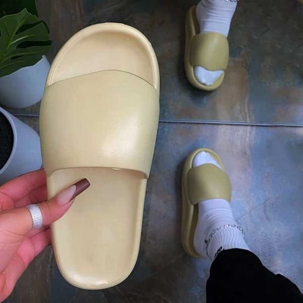 big size 45 thick sole single band ladies slippers round peep toe women's slides summer slip on sandals, Black
big size 45 thick sole single band ladies slippers round peep toe women's slides summer slip on sandals, Black