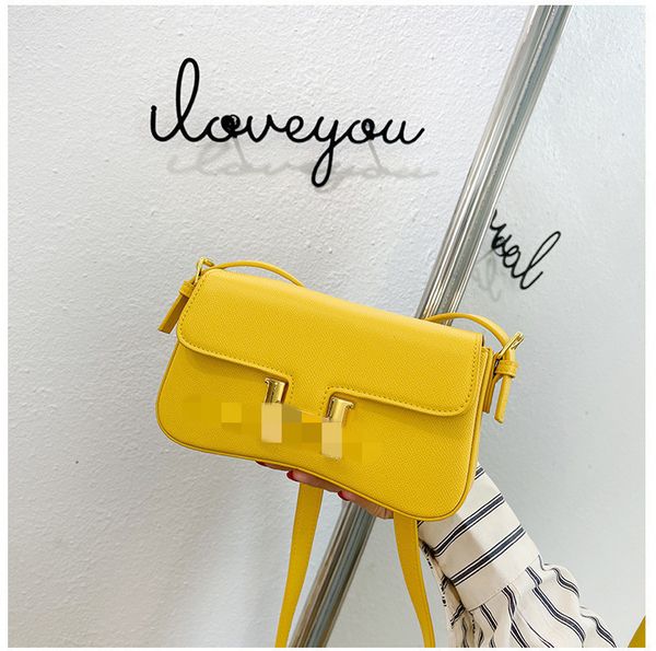 factory direct sale 75% off women's 2021 new simple candy color single shoulder messenger net red texture underarm small square bags
factory direct sale 75% off women's 2021 new simple candy color single shoulder messenger net red texture underarm small square bags