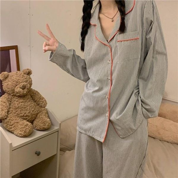 women's sleepwear enough people loose and versatile binding, contrast color vertical stripe up down suit pajamas, Black;red
women's sleepwear enough people loose and versatile binding, contrast color vertical stripe up down suit pajamas, Black;red