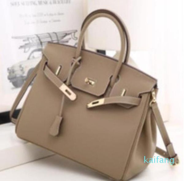 2021 women bags jet set ladies bags tassel handbags saddle chain bag fashion purse shoulder tote bag
2021 women bags jet set ladies bags tassel handbags saddle chain bag fashion purse shoulder tote bag