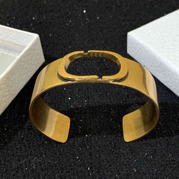 2021 bangles bracelets for women designers bracelet girls hands vintage gold bangles letter circlet jewelry female wristband wristlet, Black
2021 bangles bracelets for women designers bracelet girls hands vintage gold bangles letter circlet jewelry female wristband wristlet, Black