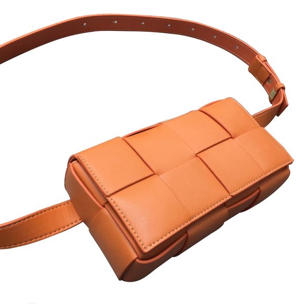 wholesale tb cowhide chest waist women's single shoulder messenger chain woven pillow bag mini s wan woven crossbody bag
wholesale tb cowhide chest waist women's single shoulder messenger chain woven pillow bag mini s wan woven crossbody bag