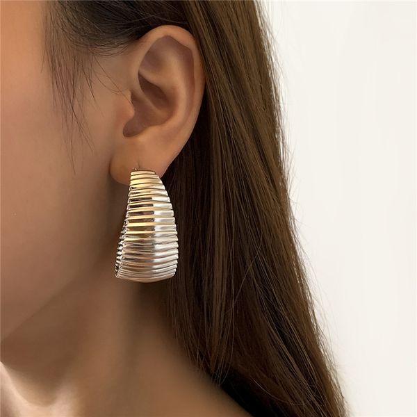 hip hop metal stripe geometric earring hoop c-shaped party gift stud earrings european women business dress wear punk jewelry accessories wh, Golden;silver
hip hop metal stripe geometric earring hoop c-shaped party gift stud earrings european women business dress wear punk jewelry accessories wh, Golden;silver