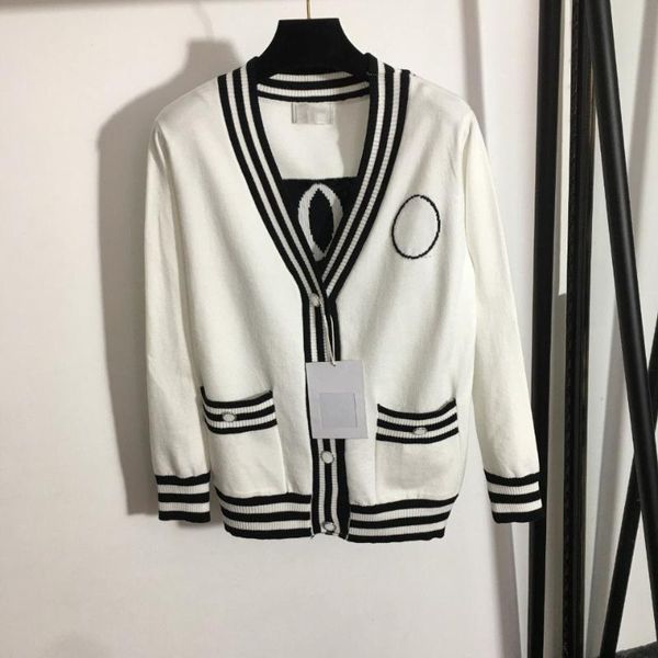 women's knits & tees deluxe design letter jacquard knitted cardigan temperament contrast color v-neck long sleeve, White
women's knits & tees deluxe design letter jacquard knitted cardigan temperament contrast color v-neck long sleeve, White
