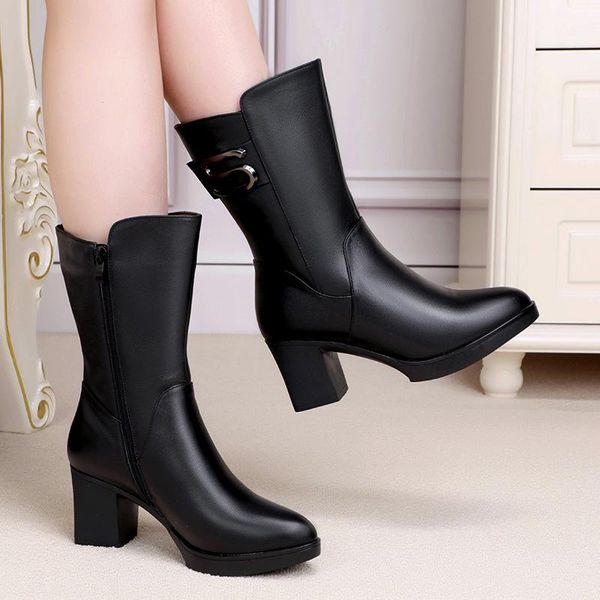 dress shoes autumn and winter middle tube boots leather mother's cotton heel thick middle-aged women's plush, Black
dress shoes autumn and winter middle tube boots leather mother's cotton heel thick middle-aged women's plush, Black