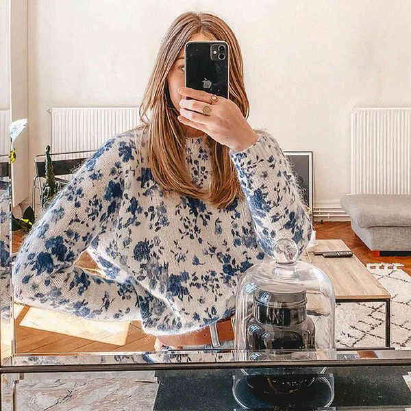 women's sweaters female sweater with flower pattern, knitted round neckline, long sleeve, women's wool jumper mohair retro for win, White;black
women's sweaters female sweater with flower pattern, knitted round neckline, long sleeve, women's wool jumper mohair retro for win, White;black