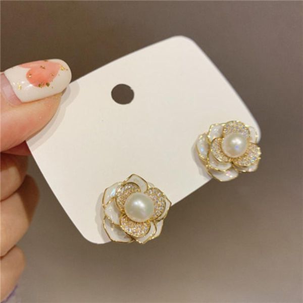 stud arrival trendy simulated-pearl camellia flower earrings for women fashion sweet crystal jewelry gifts, Golden;silver
stud arrival trendy simulated-pearl camellia flower earrings for women fashion sweet crystal jewelry gifts, Golden;silver