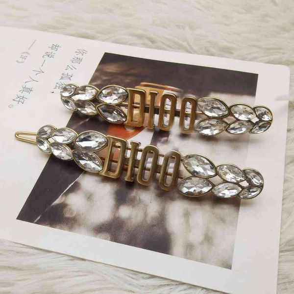 70% off dijia fashion simple letter rhinestone cd brooch hairpin celebrity temperament net red hair ornament female, Golden;silver
70% off dijia fashion simple letter rhinestone cd brooch hairpin celebrity temperament net red hair ornament female, Golden;silver