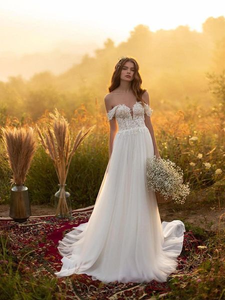 bohemian evening special occasion dresses bridal gowns off the shoulder lace soft tulle skirt a line boho vestido de noiva customized sweep, Black;red
bohemian evening special occasion dresses bridal gowns off the shoulder lace soft tulle skirt a line boho vestido de noiva customized sweep, Black;red