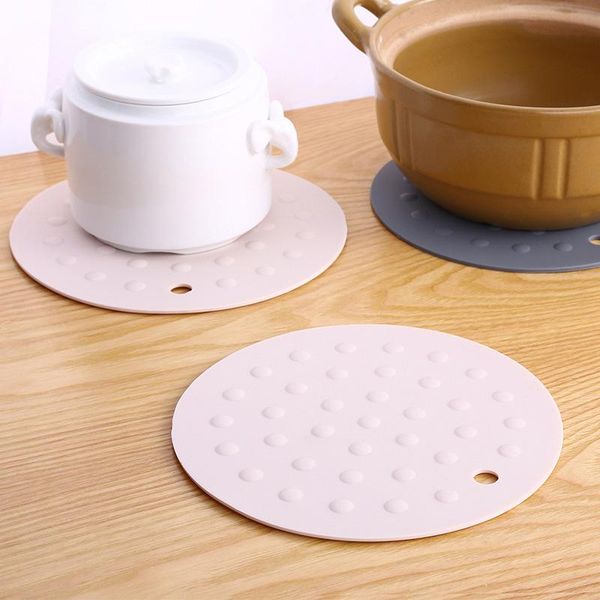 mats & pads ly silicone non-slip heat insulation pad round with a hanging hole kitchen supplies
mats & pads ly silicone non-slip heat insulation pad round with a hanging hole kitchen supplies