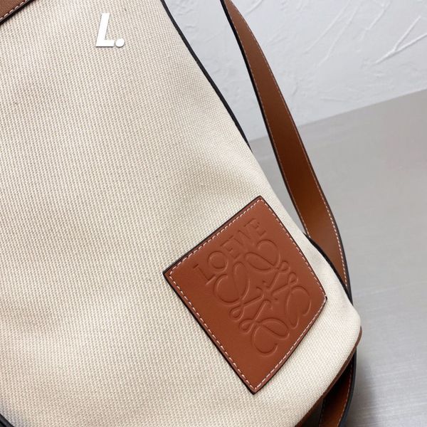 bucket bag style color are representative of the cold, simple and practical, many advantages storage bags
bucket bag style color are representative of the cold, simple and practical, many advantages storage bags