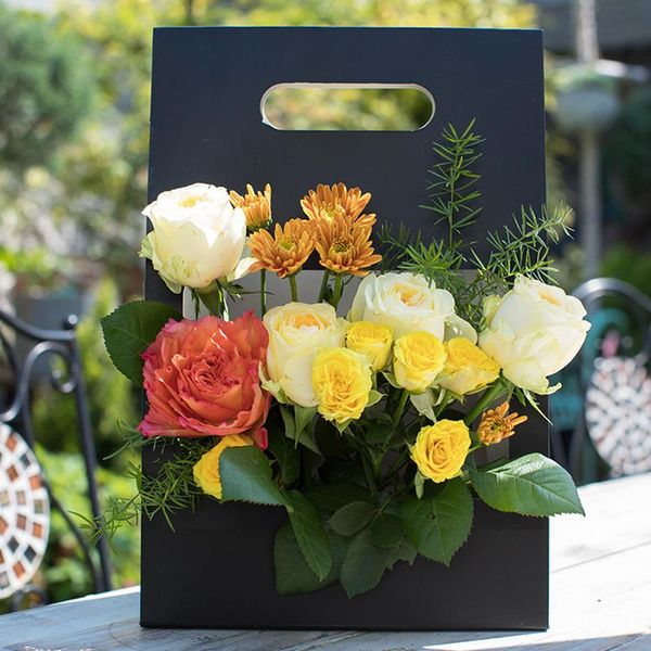 handmade bouquet basket portable foldable flower box waterproof paper packing bag florist fresh carrier wedding gift wrap
handmade bouquet basket portable foldable flower box waterproof paper packing bag florist fresh carrier wedding gift wrap