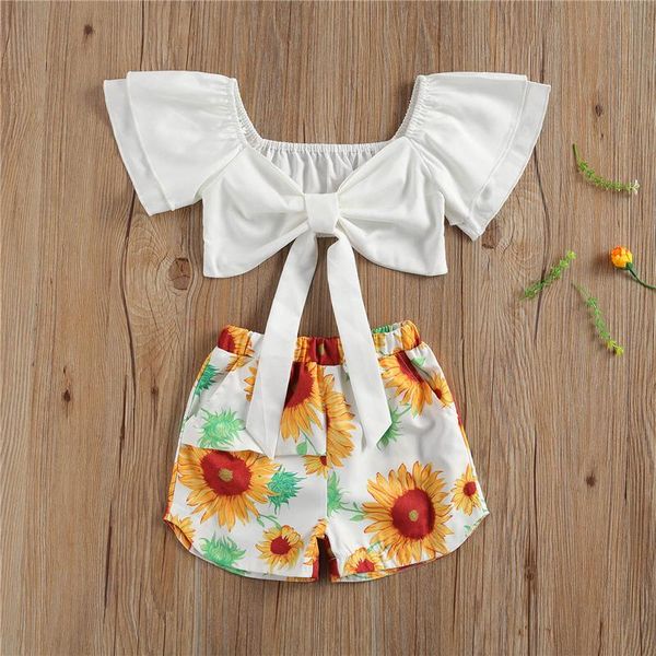 girl's summer clothing set short sleeve bowknot cropped and sunflower print shorts two-piece suit for party vacation sets, White
girl's summer clothing set short sleeve bowknot cropped and sunflower print shorts two-piece suit for party vacation sets, White