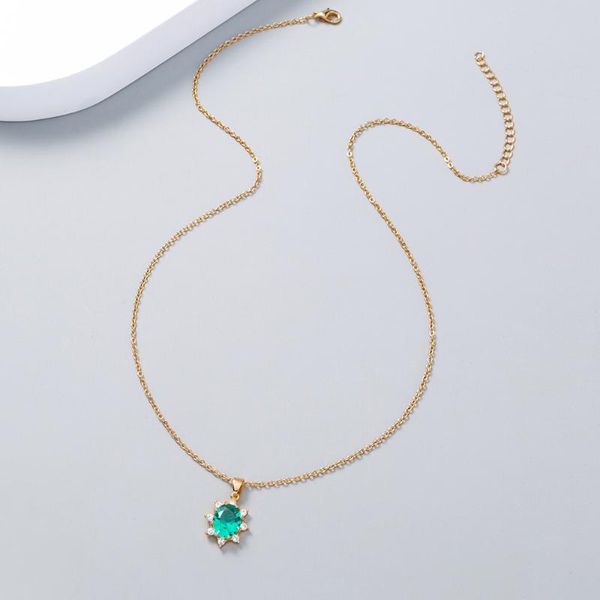 chains ladies creative geometric crystal pendant necklace exquisite golden twisted chain fashion jewelry, Silver
chains ladies creative geometric crystal pendant necklace exquisite golden twisted chain fashion jewelry, Silver