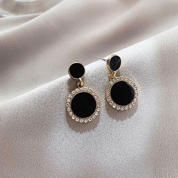 s925 silver needle korean fashion black drop oil bright drill niche design cool air temperament round earrings female
s925 silver needle korean fashion black drop oil bright drill niche design cool air temperament round earrings female